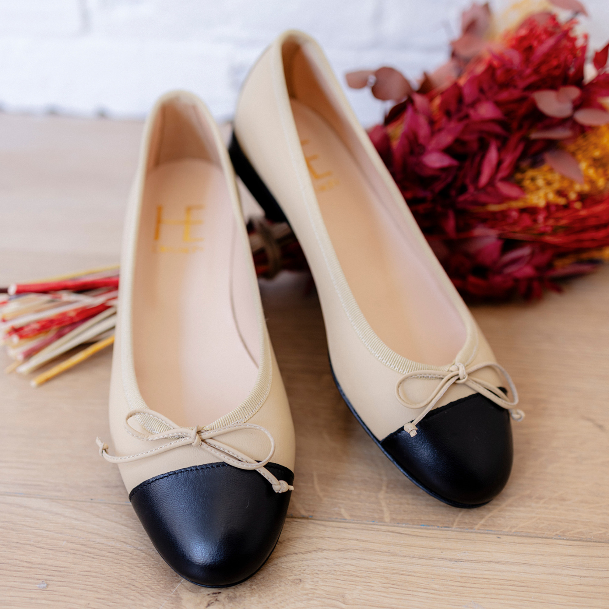 Ballerine femme en cuir Anna Beige et noir Maison Hardrige